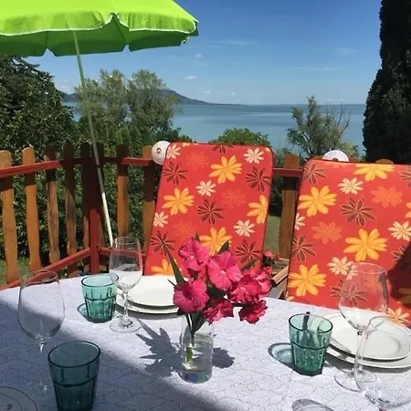 Topart Vendeghaz Balatongyoeroek, Lakeside House Балатондьёрёк