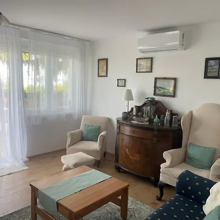 Topart Vendeghaz Balatongyoeroek, Lakeside House Дом отдыха