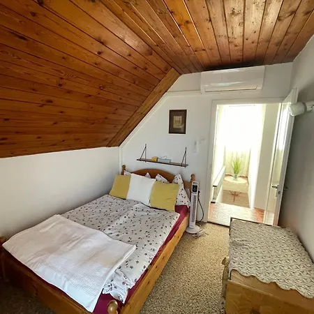 Дом отдыха Topart Vendeghaz Balatongyoeroek, Lakeside House
