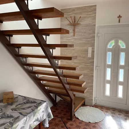 Дом отдыха Topart Vendeghaz Balatongyoeroek, Lakeside House *