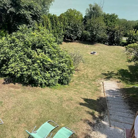 Topart Vendeghaz Balatongyoeroek, Lakeside House Дом отдыха